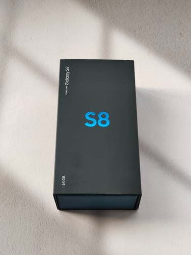 Boxed samsung galaxy 64gb - boxed, s8